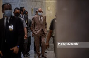 Former Prime Minister, Datuk Seri Najib Tun Razak arrives at the Palace of Justice to set aside his conviction on corruption charges over the funds of SRC International Sdn Bhd. PIX: AFFAN FAUZI / MalaysiaGazette / 05 APRIL 2021.