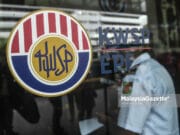 Pendapatan pelaburan sembilan bulan pertama KWSP naik kepada RM48.02 bilion Employees Provident Fund EPF i-Citra withdrawal RM5,000