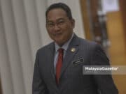 Timbalan Menteri kena tegur guna bahasa Inggeris Awang Hashim Ministry of Human Resources RM500 incentive minimum wage RM1,200