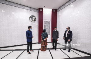 Siti Khadijah, AEON kerjasama baik pulih surau angkat