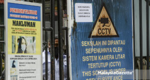 (Picture for representational purpses only) Sekolah Menengah Puchong Utama 1, Puchong is closed after the Covid-19 cluster emerges at 19 schools in Selangor. PIX: HAFIZ SOHAIMI / MalaysiaGazette / 20 APRIL 2021 Kelantan school students Covid-19 cases