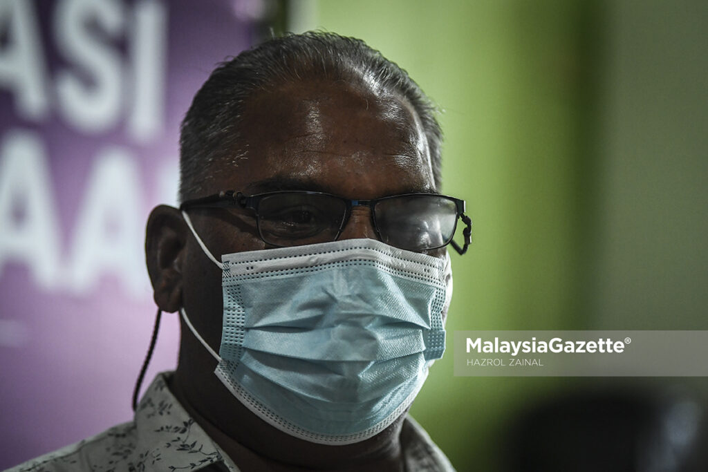 Interview with senior citizen, K.Manickam, 65 during the Second Phase of National Covid-19 Immunisation Programme at the Vaccination Centre in the Jempol District and Land Office, Negeri Sembilan.     PIX: HAZROL ZAINAL / MalaysiaGazette / 21 APRIL 2021.