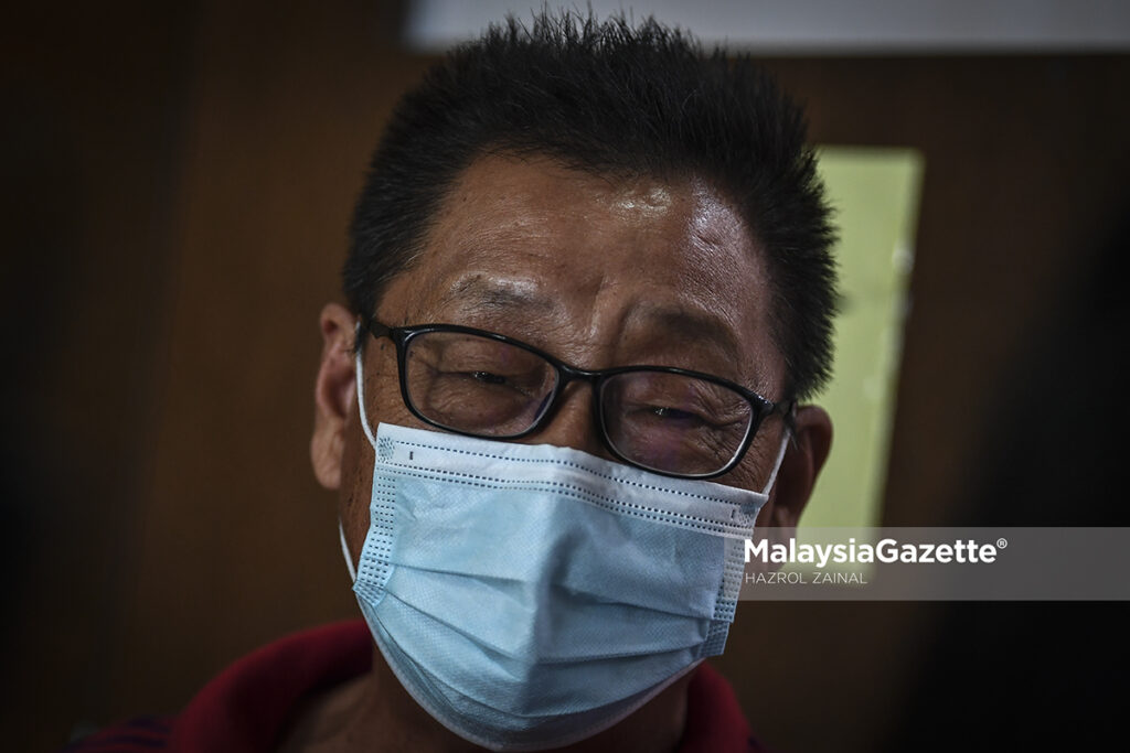 Interview with senior citizen, Lam Wooi Peng, 66 during the Second Phase of National Covid-19 Immunisation Programme at the Vaccination Centre in the Jempol District and Land Office, Negeri Sembilan.     PIX: HAZROL ZAINAL / MalaysiaGazette / 21 APRIL 2021.