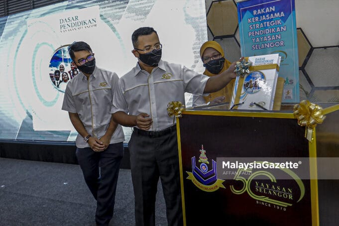 Memeterai Kerjasama Yayasan Selangor