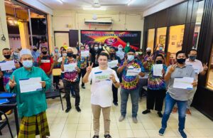 Bantu warga emas daftar penerima vaksin Covid-19