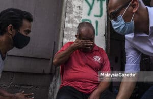 Air mata kesyukuran dapat sumbangan MG Prihatin