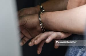 Wanita NZ ditahan selepas kanak-kanak dua tahun ditemui dalam bagasi