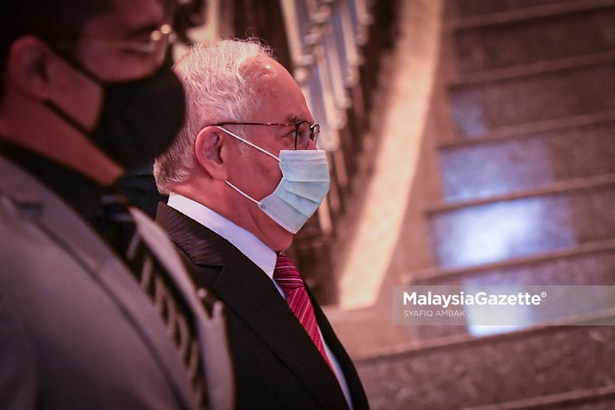 Former Prime Minister, Datuk Seri Najib Tun Razak arrives at the Palace of Justice for the hearing of his appeal to strike off conviction on the misappropriation of SRC International Sdn Bhd’s funds. PIX: SYAFIQ AMBAK / MalaysiaGazette / 18 MAY 2021.
