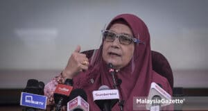 Permanent Chairperson of the Selangor State Public Health Committee, Dr. Siti Mariah Mahmud at a news conference on the current Covid-19 situation in Selangor. PIX: HAZROL ZAINAL / MalaysiaGazette / 19 MAY 2021. RM1,000 cash aid Covid-19 patients death
