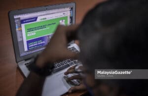 Sistem pendaftaran AstraZeneca macam guna Window 95