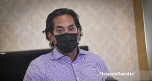 Coordinating Minister of the National Covid-19 Immunisation Plan (PICK) Khairy Jamaluddin Abu Bakar. PIX: MalaysiaGazette AstraZeneca vaccine vaccination senior citizens registration