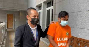 The Malaysian Anti-Corruption Commission (MACC) arrested a company manager over RM60 million of government contract bribery case.