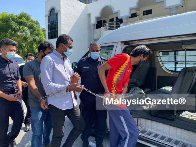 All three suspects were remanded for four days to assist in the NAR Trading investment criminal breach of trust (CBT) case involving RM304 million.