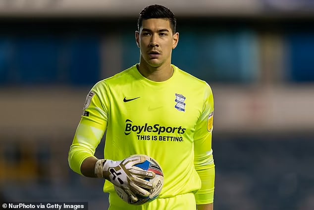 45820423-9819523-Birmingham_goalkeeper_Neil_Etheridge_was_admitted_to_hospital_af-a-2_1627079362005 (1)
