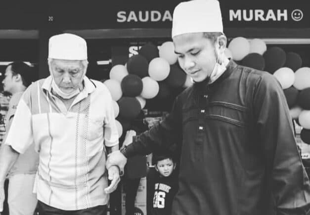 Ayah Ebit Lew meninggal dunia