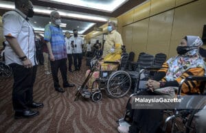Ismail Sabri Tinjau Proses Vaksinasi di PPV WTCKL