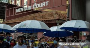 Menteri Besar of Selangor, Datuk Seri Amirudin Shari at a news conference after visiting Mentari Court residential area following the Enhanced Movement Control Order (EMCO) in PJS 8, Petaling Jaya, Selangor. PIX: AFFAN FAUZI / MalaysiaGazette / 05 JULY 2021