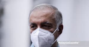 looters rob flood Managing Director of Mydin Mohamed Holdings Berhad (Mydin), Datuk Ameer Ali Mydin. PIX: HAFIZ SOHAIMI / MalaysiaGazette / 17 JULY 2021. Pengarah Urusan Mydin Mohamed Holdings Berhad (Mydin), Datuk Ameer Ali Mydin. Foto HAFIZ SOHAIMI, 17 JULAI 2021. Mydin Mart Taman Sri Muda