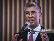Kerajaan tampung RM2 bilion subsidi akibat kenaikan harga minyak mentah dunia Tengku Zafrul Abdul Aziz personal emergency Parliament no-show