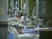 Covid-19 deaths cases infection ICU hospital