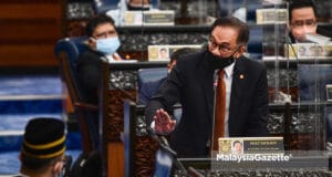 gambling dens centres Malay Muslims Ahli Parlimen Ahli Parlimen Port Dickson, Datuk Seri Anwar Ibrahim berucap pada Sidang Khas Parlimen di dalam Dewan Rakyat di bangunan Parlimen, Kuala Lumpur. Foto IHSAN JABATAN PENERANGAN MALAYSIA, 26 JULAI 2021. revocation of Emergency Ordinance Takiyuddin Hassan Istana Negara Yang di-Pertuan Agong
