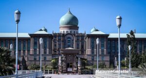 Attorney-General's Chamber Idus Harun UMNO Ahmad Zahid Hamidi Muhyiddin Yassin revocation of emergency ordinances cabinet meeting