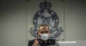 SOP violation Pengarah Jabatan Siasatan Jenayah (JSJ) Bukit Aman, Datuk Seri Abdul Jalil Hassan. Foto HAZROL ZAINAL, 28 JUN 2021. Tok Pa Mustapa Mohamed Mohd Rahid Hasnon durian feast dining-in Alfath Cafe Jeli Batu Pahat