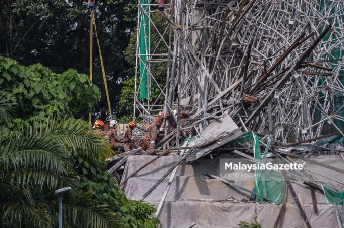 MGF29072021_TAPAK PEMBINAAN LRT3 JATUH-9
