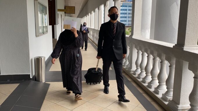Tertuduh hadir ke Mahkamah Sesyen KL pagi ini