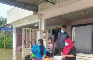 Batu Pahat dilanda banjir kilat