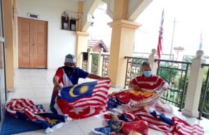 Sambutan kibar jalur gemilang di masjid disambut sederhana