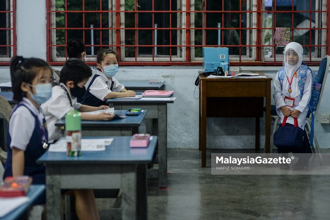school session takwim sekolah 2022 term school holidays (Picture for representational purposes only). Year One students during their first day of new school session at Sekolah Jenis Kebangsaan Cina Khai Chee, Segambut. PIX: HAFIZ SOHAIMI / MalaysiaGazette /01 MARCH 2021