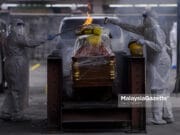 Covid-19 deaths body death hindu crematorium indian