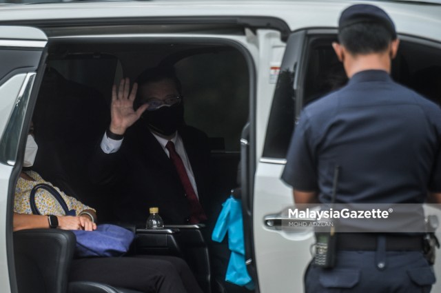 Lim Guan Eng arrives at Istana Negara to have an audience with Yang di-Pertuan Agong Al-Sultan Abdullah Ri’ayatuddin Al-Mustafa Billal Shah on the appointment of the ninth Prime Minister of Malaysia.     PIX: MOHD ADZLAN / MalaysiaGazette / 17 AUGUST 2021