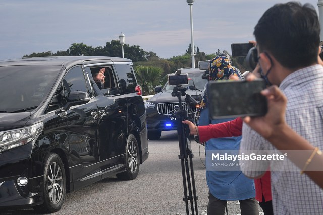 Prime Minister Datuk Seri Ismail Sabri Yaakob arrives at the Perdana Putra in Putrajaya on his first day to work.     PIX: SYAFIQ AMBAK / MalaysiaGazette / 23 AUGUST 2021.