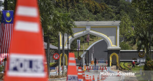 New Ministers and Deputy Ministers will be sworn-in today before Yang di-Pertuan Agong Al-Sultan Abdullah Ri'ayatuddin Al-Mustafa Billah Shah at Istana Negara, Kuala Lumpur. PIX: SYAFIQ AMBAK / MalaysiaGazette / 30 AUGUST 2021. Ismail Sabri Yaakob self quarantine close contact Covid-19