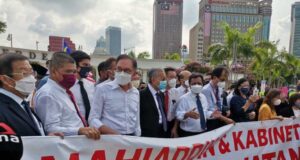 The Members of Parliament from the opposition held a demonstration at the Dataran Merdeka today after they were not allowed to enter the Parliament building.