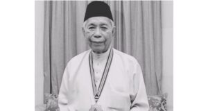 Tun Sakaran Dandai dies of Covid-19