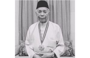 Tun Sakaran Dandai dies of Covid-19