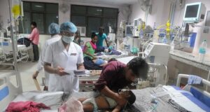 Many children have died from encephalitis in Gorakhpur mystery fever India Uttar Pradesh dengue