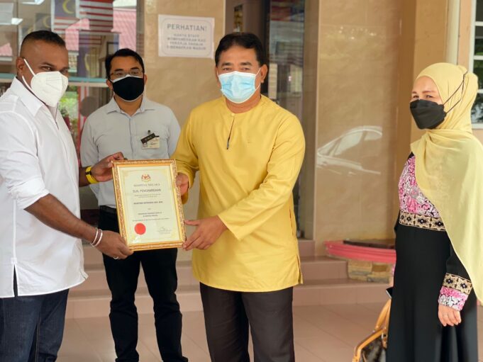 Maritime Network serah sumbangan kontena jenazah pesakit Covid-19