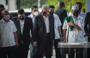 Pendakwaan mulakan hujah kes rasuah Ahmad Zahid