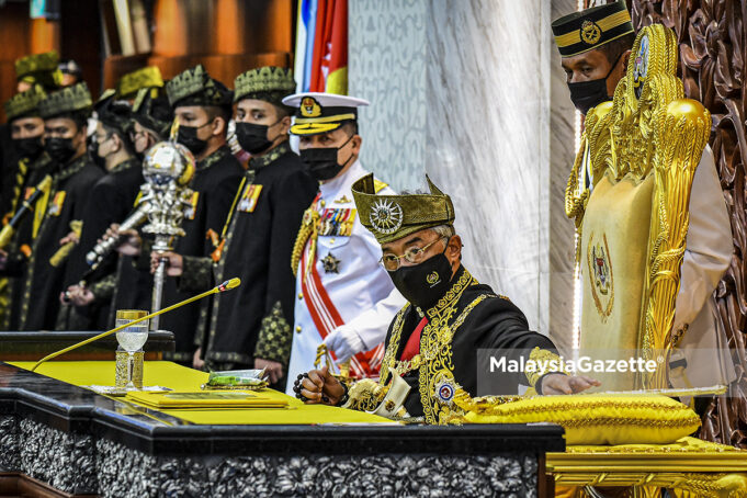 bi-partisan MoU PH opposition government Transformation and Political Stability MoU Yang di-Pertuan Agong Al-Sultan Abdullah Ri'ayatuddin Al-Mustafa Billah Shah officiated the Opening Ceremony of the Fourth Term, 14th Parliament Sitting at the Parliament building in Kuala Lumpur. PIX: Department of Information / MalaysiaGazette / 13 SEPTEMBER 2021 Complaint letters