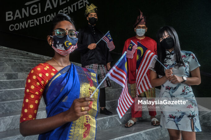 racial politics multi races people merdeka malaysia flag national day