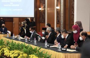 rejection SOSMA UMNO BN Barisan Nasional Ahmad Zahid Hamidi The Federal Government and opposition, Pakatan Harapan (PH) have created national history by signing the Transformation and Political Stability Memorandum of Understanding (MoU).