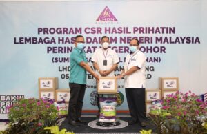 LHDNM agih 200 bakul makanan kepada penduduk Kluang
