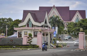 The Seri Negeri in Ayer Keroh, Melaka. PIX: SYAFIQ AMBAK / MalaysiaGazette / 05 OCTOBER 2021. Melaka state election vote