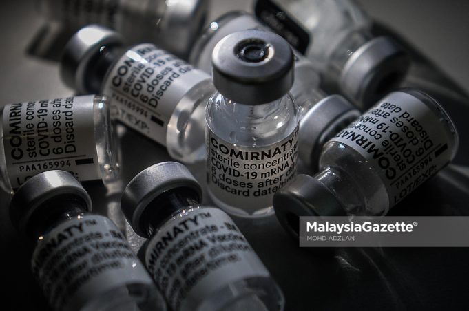 Pfizer -BioNTech Covid-19 vaccine Comirnaty booster shot dose
