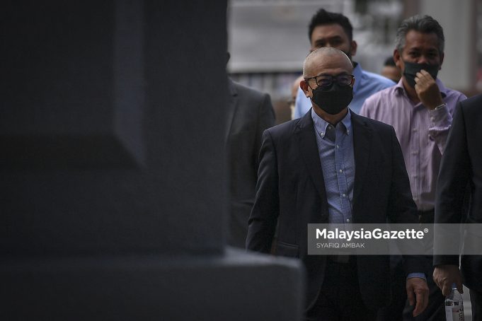 The Member of Parliament (MP) of Labuan, Datuk Rozman Isli arrives at the Kuala Lumpur Court Complex. He is charged with power abuse. PIX: SYAFIQ AMBAK / MalaysiaGazete / 14 OCTOBER 2021.