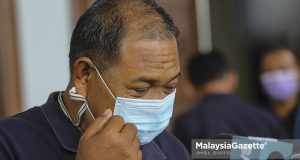 Zulkarnain Idris speaks to the media after the verdict was delivered on the homicide case of his son, Zulfarhan Osman which happened in 2017. PIX: AMIRUL SHAUFIQ / MalaysiaGazette / 02 NOVEMBER 2021 culpable homicide assault bully marine cadet NDUM National Defence University of Malaysia death